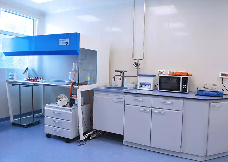 Sopralluogo del laboratorio prima del trasloco